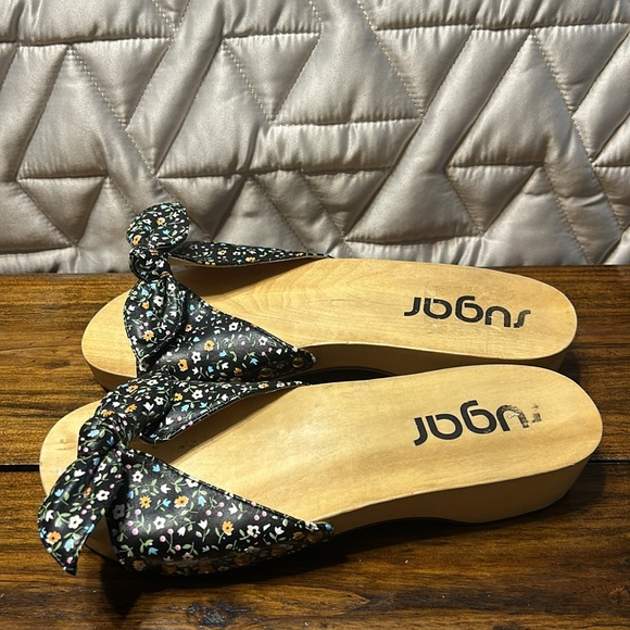 Sugar clogs - Picture 3 of 11